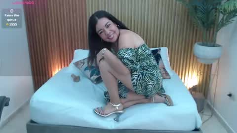 Snapshot of nahia_13 chatting on 01-27-25, 11:54 N A H I A online show from 01-27-25, 11:54