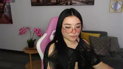 Snapshot of nahia__1 chatting on 07-10-26, 04:20 Nahia online show from 07-10-26, 04:20