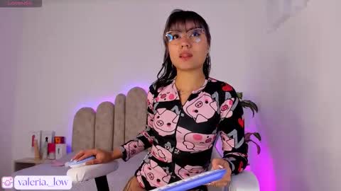 Valeria  online show from 09-18-25, 06:04