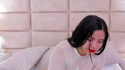 Nahia  online show from 10-29-25, 10:28