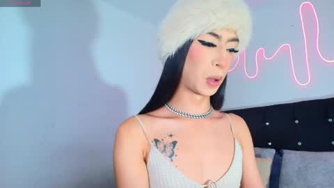 Snapshot of nahiavictoria chatting on 05-15-26, 09:22 NahiaVictoria online show from 05-15-26, 09:22