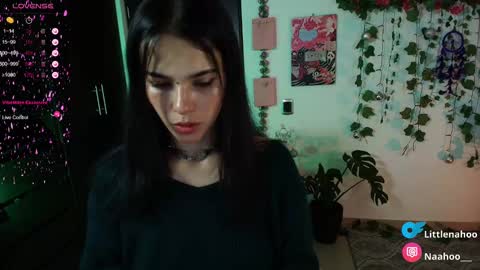 Snapshot of naho_4269 chatting on 12-22-24, 01:45 Naho  Sigueme en mis Redes Sociales Follow me on my social networks online show from 12-22-24, 01:45