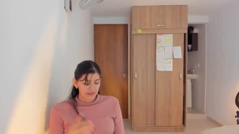 independent model online show from 12-23-24, 01:18