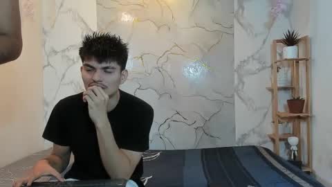 nahomi_hot2002 online show from 06-29-26, 01:33