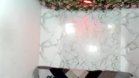 nahomi_hot2002 online show from 07-12-26, 01:13
