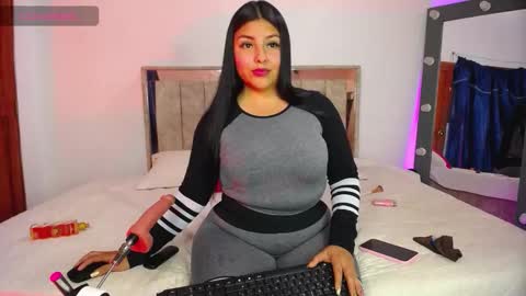 Snapshot of nahomi_wild chatting on 02-23-26, 07:55 Nahomi online show from 02-23-26, 07:55
