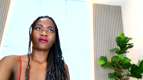 Snapshot of nahomi_williams_ chatting on 03-11-26, 12:55 Nahomi online show from 03-11-26, 12:55
