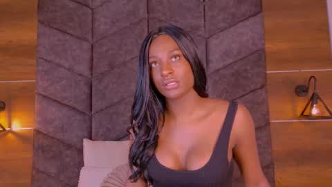 Snapshot of nahomicampbell_ chatting on 11-06-25, 07:37 VICTORIA online show from 11-06-25, 07:37