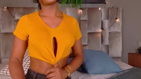 Snapshot of nahomicampbell_ chatting on 12-02-25, 07:42 VICTORIA online show from 12-02-25, 07:42