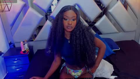 Nahomi  online show from 03-12-25, 09:45