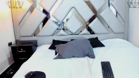 Nahomi  online show from 10-05-25, 08:07