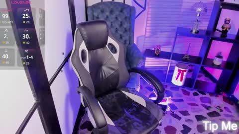 Nahomi online show from 10-18-25, 06:05