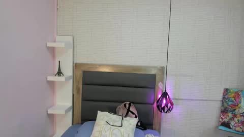   SHELBY   online show from 11-20-25, 12:16