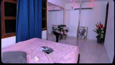 nahomy_hancook online show from 01-06-26, 11:29