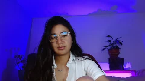 Snapshot of nahomy_rain chatting on 05-15-26, 05:36 online show from 05-15-26, 05:36