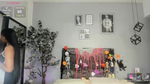 nahomycarterr online show from 10-29-25, 07:37