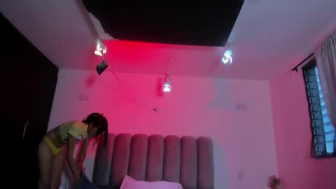 nahomyrusell online show from 05-17-26, 10:39
