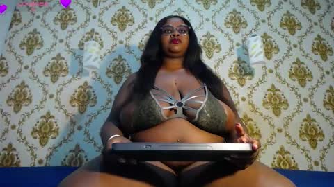 Karatbby online show from 10-27-25, 08:24