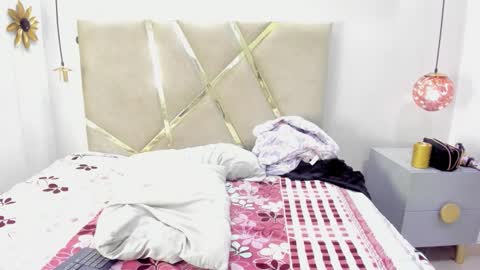Snapshot of nai_blue chatting on 09-26-25, 02:59 nai_blue online show from 09-26-25, 02:59