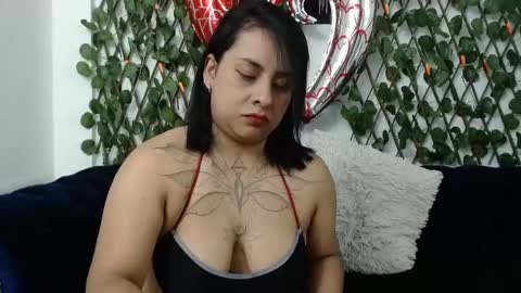 Snapshot of naia69 chatting on 09-17-25, 11:34 naia69 online show from 09-17-25, 11:34