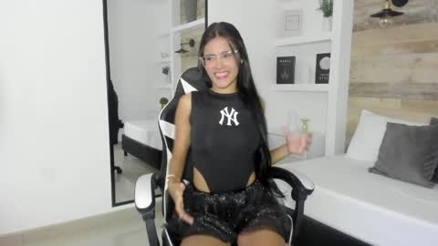 N A I A online show from 04-11-26, 03:00