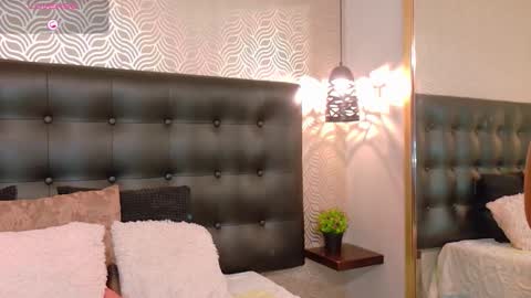 naiaramasson_ online show from 02-10-26, 12:31