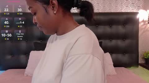 naiaramasson_ online show from 03-12-26, 12:11