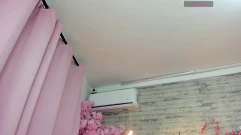 Snapshot of naiawhisper chatting on 02-22-26, 12:04 naiawhisper online show from 02-22-26, 12:04