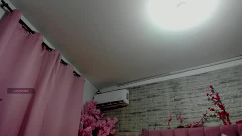 Snapshot of naiawhisper chatting on 02-26-26, 11:53 naiawhisper online show from 02-26-26, 11:53