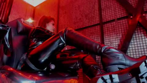 Naila online show from 10-11-25, 03:32