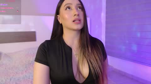 Snapshot of nailahk chatting on 09-18-25, 12:12 NAILAHK online show from 09-18-25, 12:12