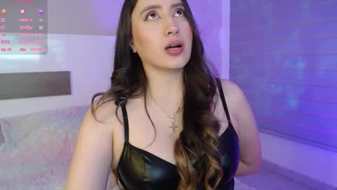 Snapshot of nailahk chatting on 12-03-25, 01:35 NAILAHK online show from 12-03-25, 01:35