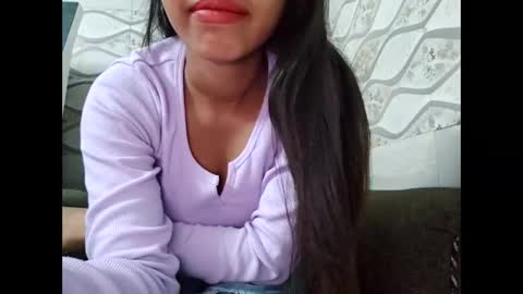 Naina online show from 11-17-25, 08:20