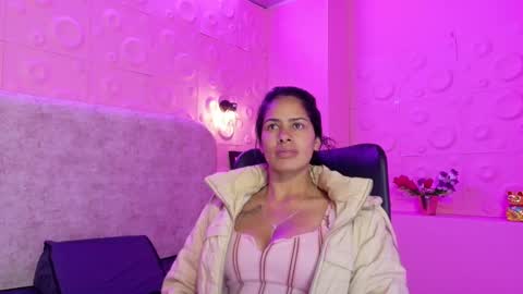 nairobi8 online show from 10-20-25, 04:40