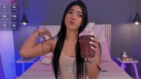 Snapshot of naishaford_1 chatting on 02-06-26, 04:17 Naisha Ford online show from 02-06-26, 04:17