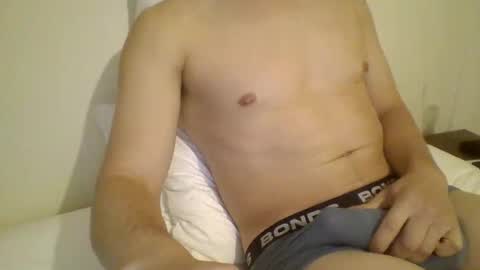 Snapshot of naitruc chatting on 05-14-26, 12:39 naitruc online show from 05-14-26, 12:39