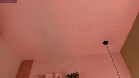 INSTAGRAM  m2221     online show from 12-22-25, 10:56