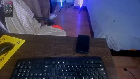 Snapshot of naked_psychologist chatting on 02-09-25, 11:25 Asy no face  online show from 02-09-25, 11:25
