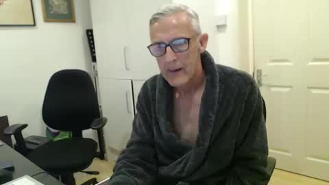 Snapshot of nakedcarpenteruk chatting on 05-01-26, 09:03 nakedcarpenteruk online show from 05-01-26, 09:03