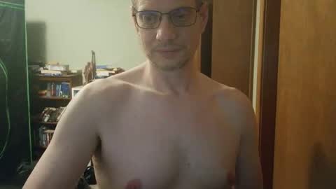 Snapshot of nakedcav chatting on 04-29-26, 10:16 NakedClown online show from 04-29-26, 10:16