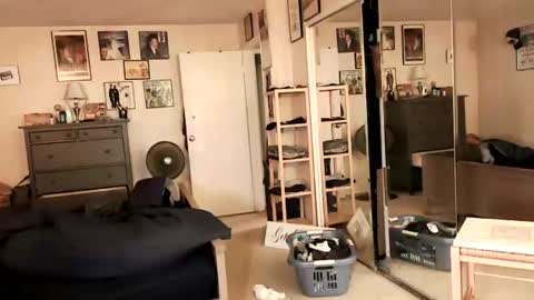 Snapshot of nakedmonkey chatting on 07-03-26, 02:18 nakedmonkey online show from 07-03-26, 02:18