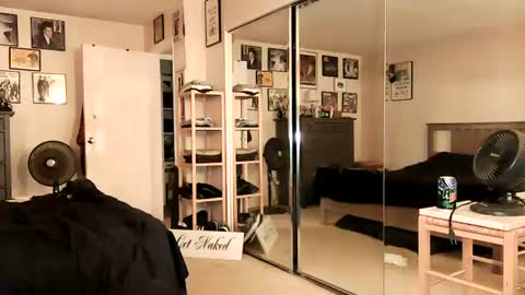 Snapshot of nakedmonkey chatting on 07-31-26, 01:05 nakedmonkey online show from 07-31-26, 01:05