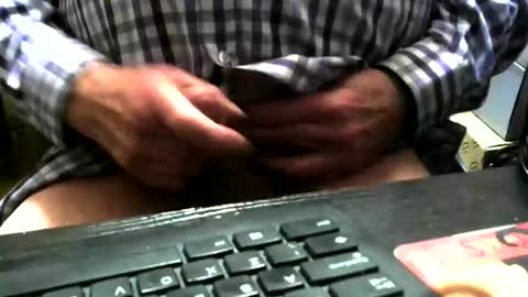 NakedOldGuy online show from 01-09-25, 05:43