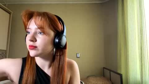 Snapshot of nakitawiggin chatting on 02-14-26, 09:06 Luna online show from 02-14-26, 09:06