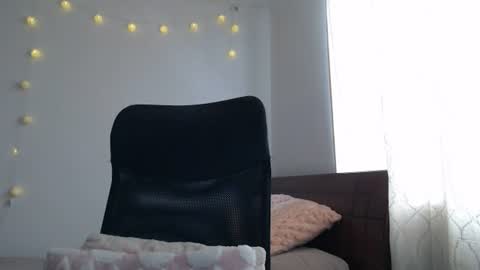 Snapshot of nala_foster chatting on 06-28-26, 04:24 Nala online show from 06-28-26, 04:24