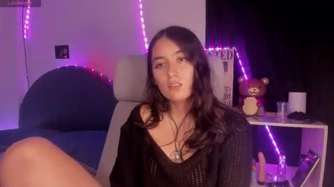 Snapshot of nami_white chatting on 09-25-25, 03:32 nami_white online show from 09-25-25, 03:32