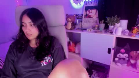 Snapshot of nami_white chatting on 10-02-25, 02:18 nami_white online show from 10-02-25, 02:18