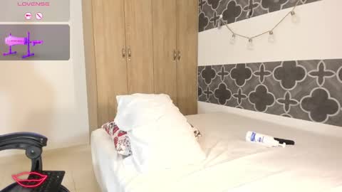 Snapshot of namimayers2 chatting on 10-11-25, 01:16 namimayers2 online show from 10-11-25, 01:16