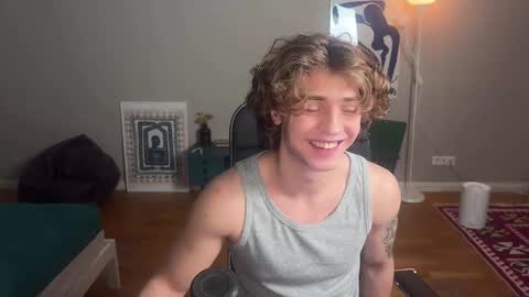 Snapshot of namiraaxel chatting on 01-21-25, 07:39 Georges online show from 01-21-25, 07:39