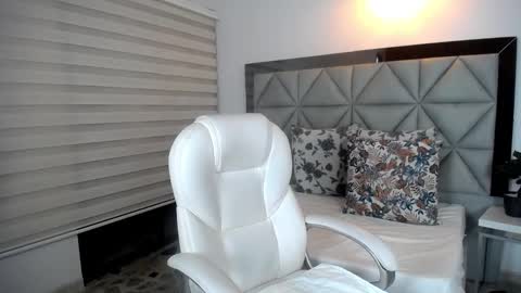 Snapshot of nana_levy chatting on 12-27-24, 03:53 Nana levy online show from 12-27-24, 03:53